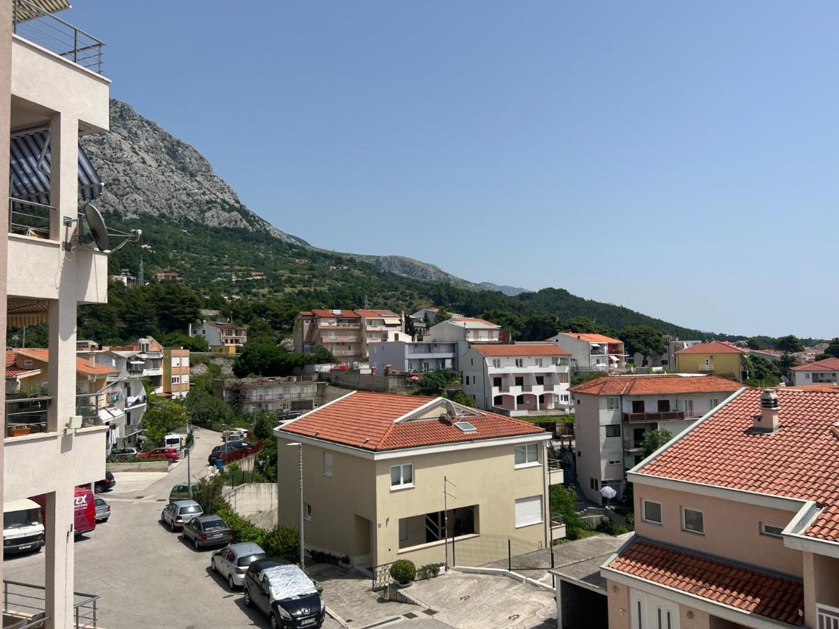 Apartment Lucija - Cozy Flat In The City Center With A Sea View & Parking Makarska Dış mekan fotoğraf