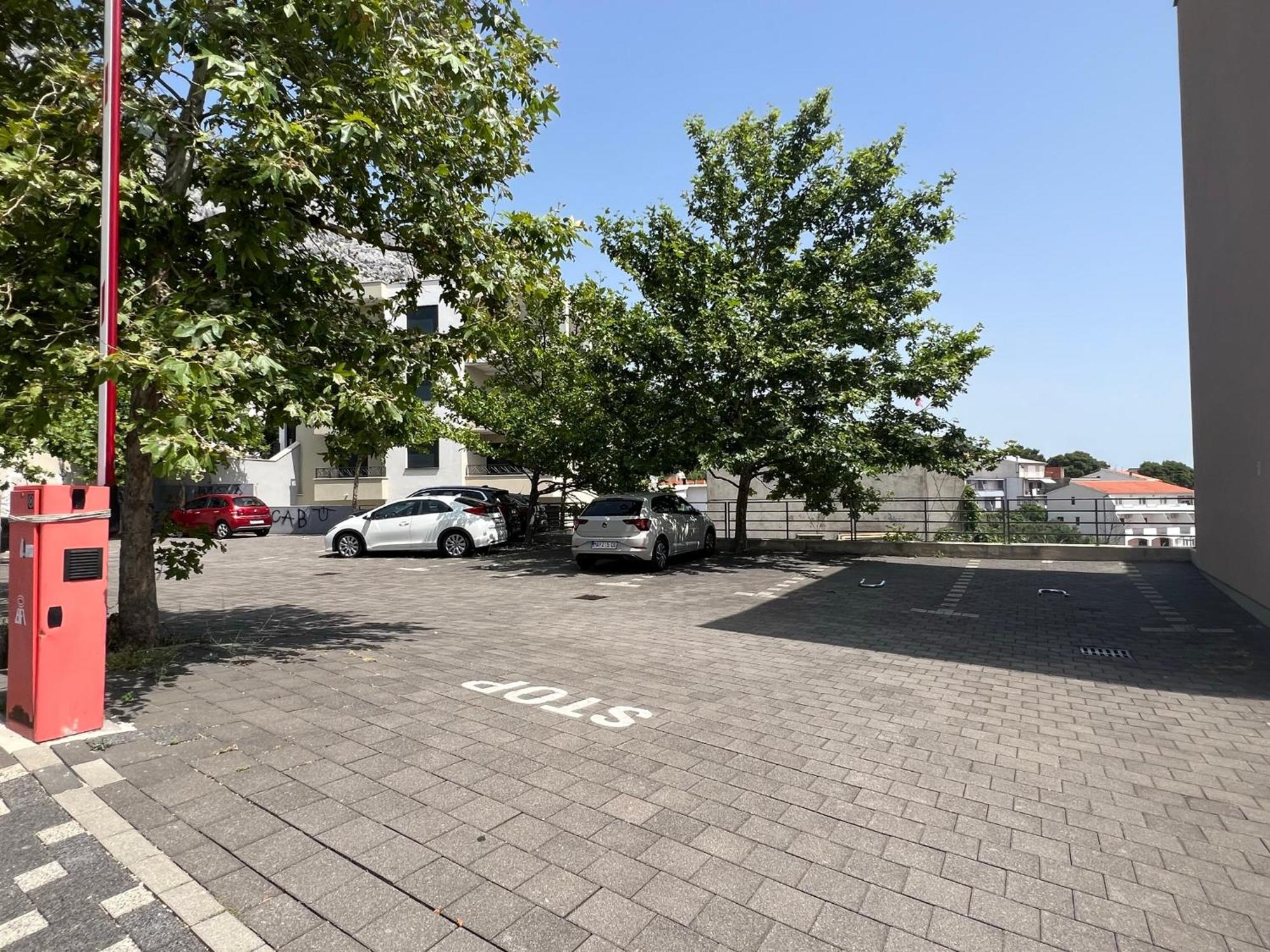 Apartment Lucija - Cozy Flat In The City Center With A Sea View & Parking Makarska Dış mekan fotoğraf